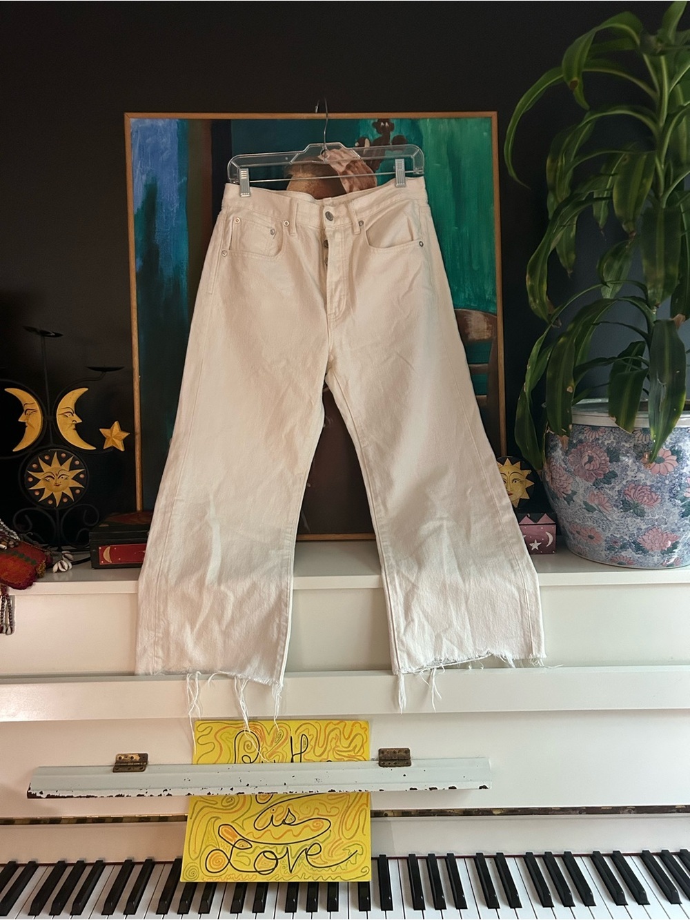 American Eagle White High Rise Straight Leg Jeans Raw Hem Size 6 Cotton Denim